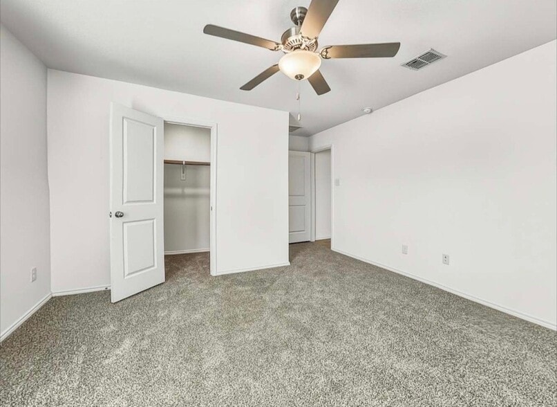 Building Photo - 10543 Sewell Cir