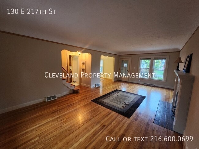 Building Photo - 130 E 217th St