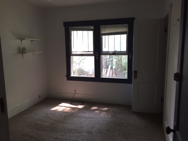 Building Photo - 503 S Whitcomb St