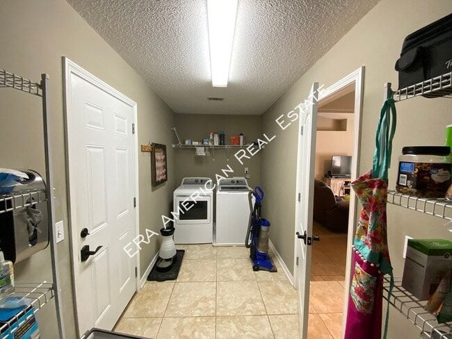 Building Photo - 2205 Gozo Ct