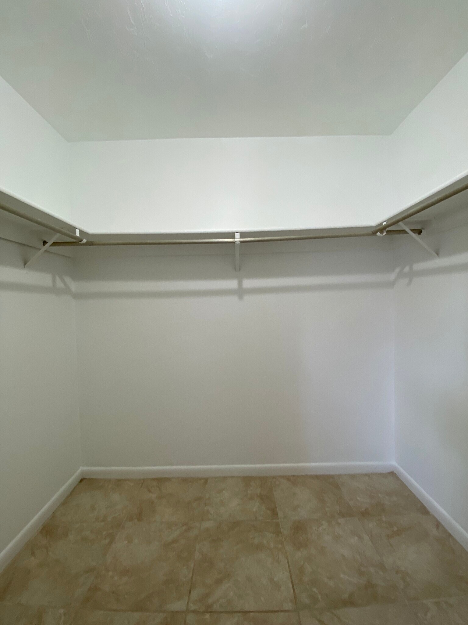 Building Photo - 513 SE 24th Ave