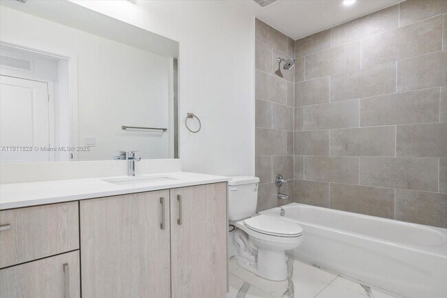 Building Photo - 420 SW 7th St