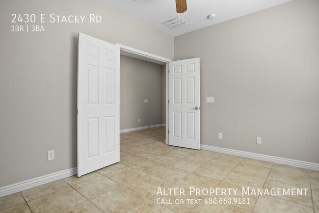 Building Photo - 2430 E Stacey Rd