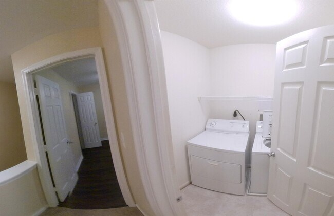 Building Photo - 103 Pinter Ct