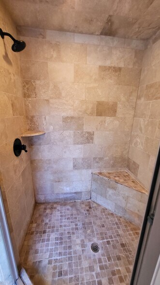 Building Photo - 1924 N Talbott St