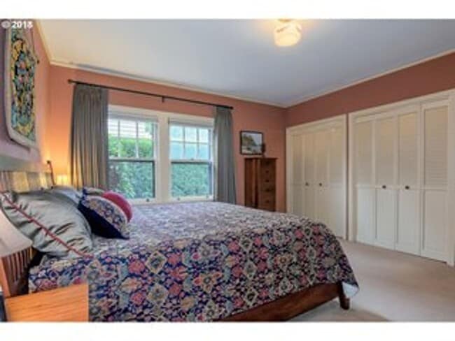 Building Photo - BEAUTIFUL TUDOR ON ALAMEDA RIDGE, 4/2.5