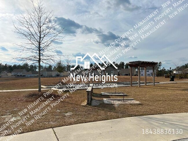 Building Photo - Stunning Townhome in Cane Bay!