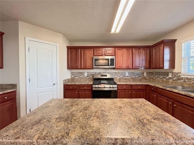 Building Photo - 2751 Spence Ct NE