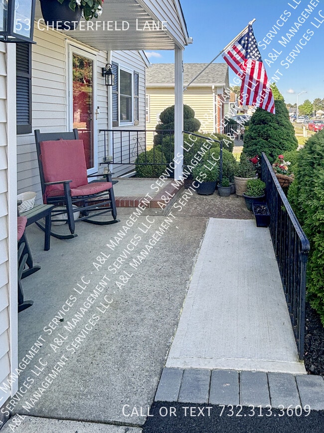 Building Photo - 53 Chesterfield Ln