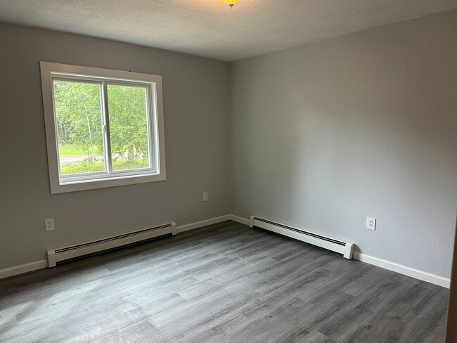 Building Photo - 2 Bed/ 2 Bath Single Family Home With a Ga...