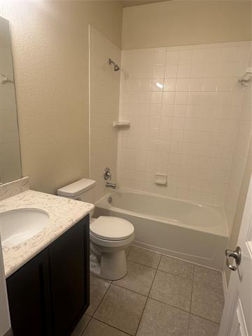 Building Photo - 2412 Michelle Creek Dr