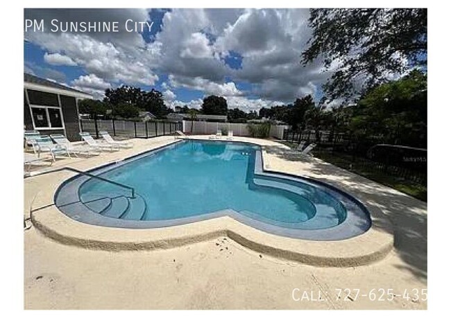 Building Photo - Charming 2-Bedroom Condo in Seminole