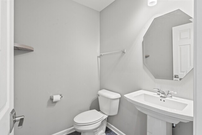 Building Photo - 7077 Hidden Green Cir