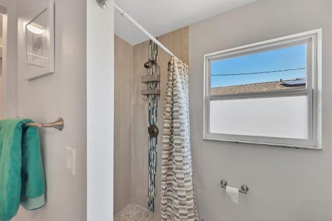 Building Photo - 3425 Fairview Dr