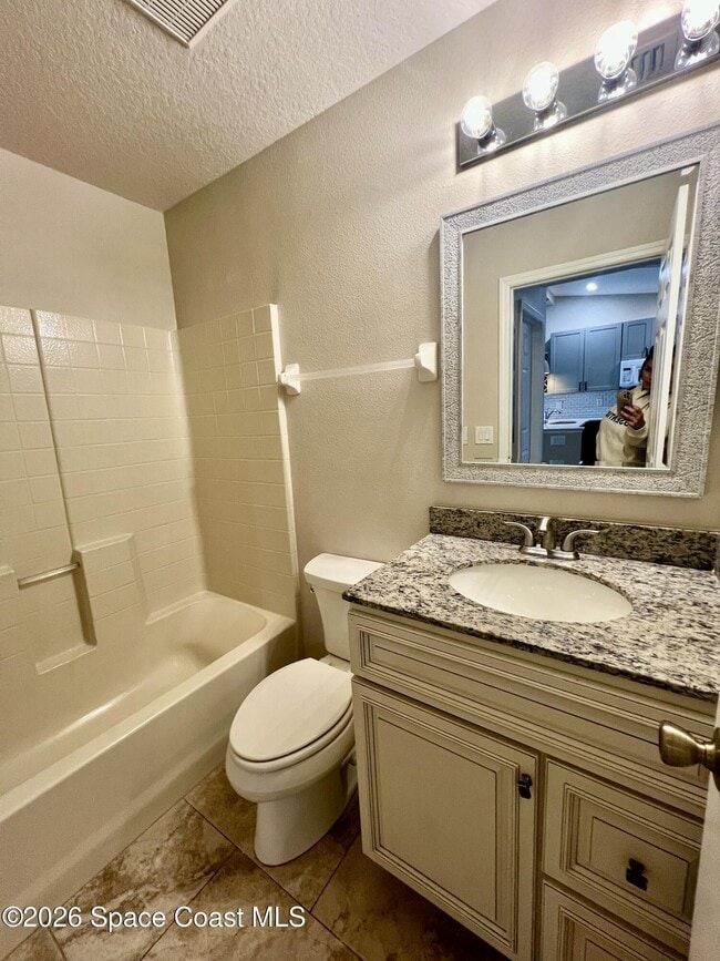 Building Photo - 855 Luminary Cir