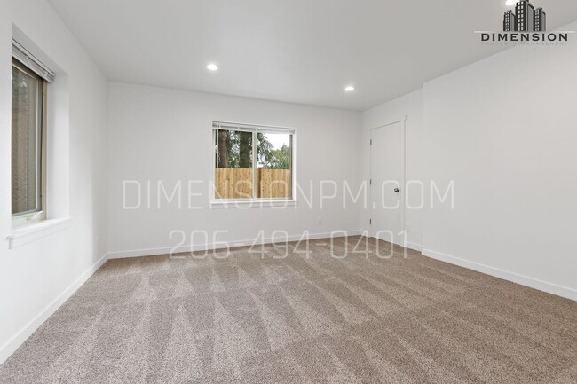 Building Photo - 13848 29th Ave S