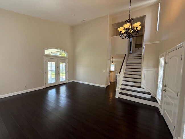 Building Photo - Beautiful home in Oxnard, CA