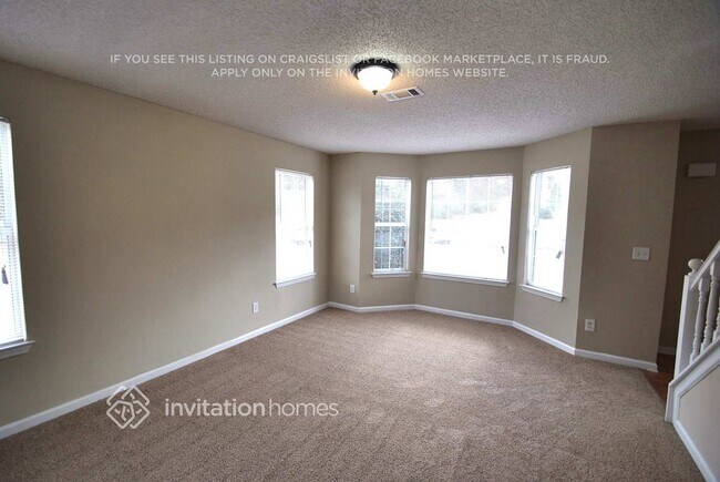 Building Photo - 532 Carriage Walk Ln