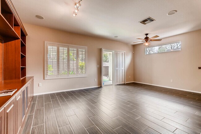 Building Photo - Updated 2 Bedroom in Sun City Anthem