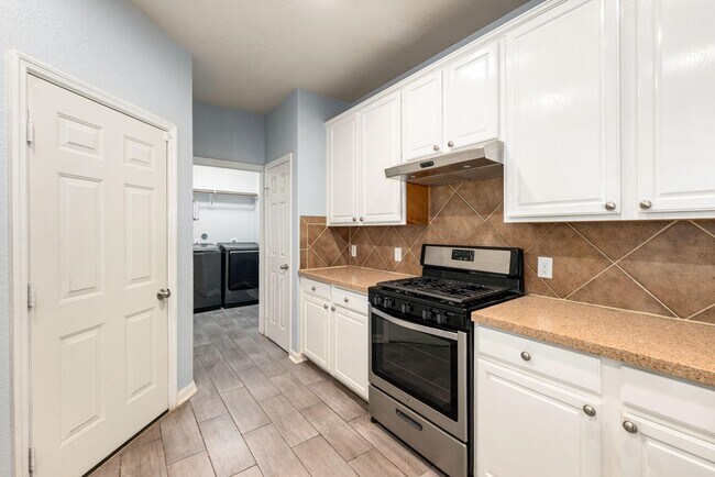 Building Photo - 7559 Autumn Sun Dr