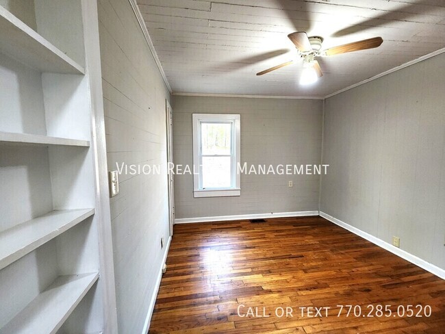 Building Photo - Available Now! 3 Bed/2 Bath in Carrollton