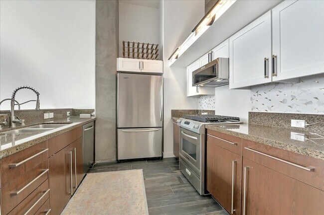 Building Photo - 350 11th Ave