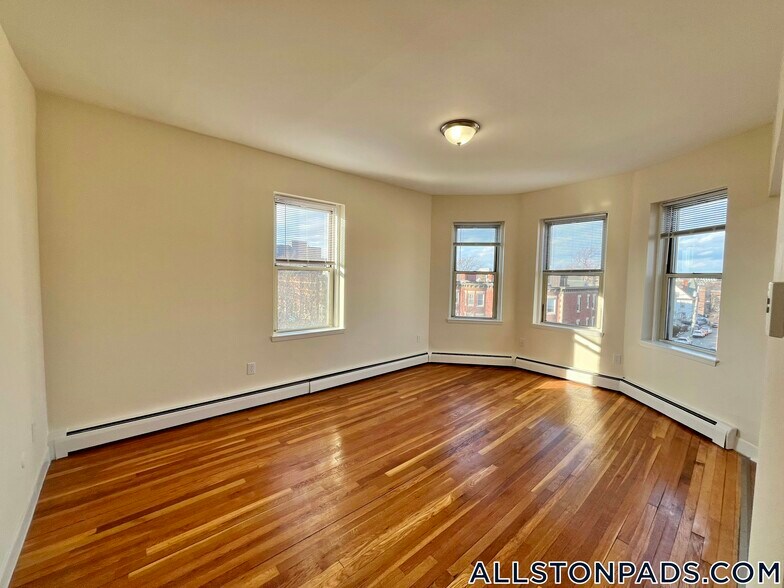 Building Photo - 64 Brighton Ave