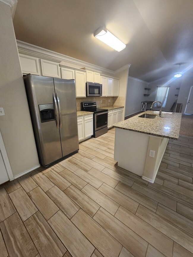 Building Photo - 3 bed 2 bath home in Lone Star Trails