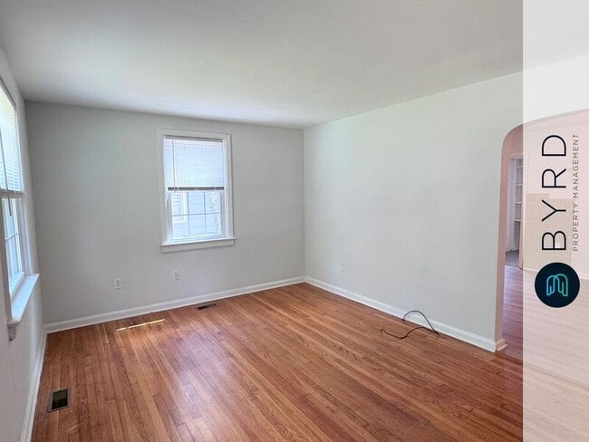 Building Photo - 6515 Stuart Ave