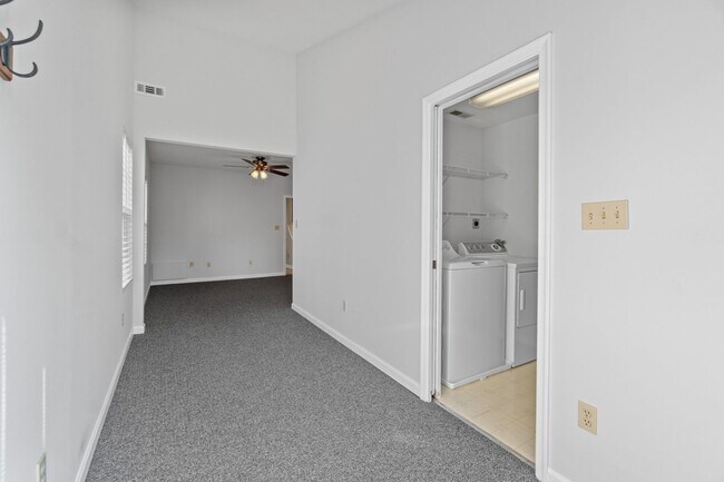 Building Photo - Must see in Eastport!