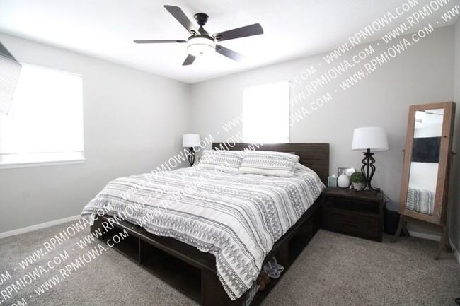 Building Photo - 1318 SW Kenworthy Dr
