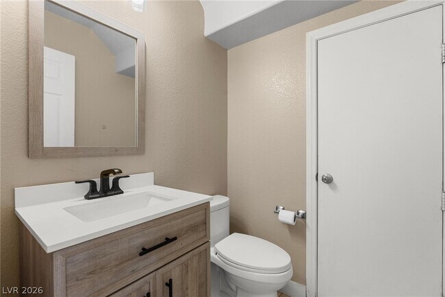 Building Photo - 3647 McMurty Ct