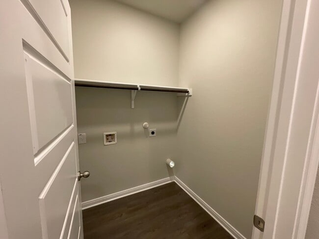 Building Photo - Brand New 3x2 Luxury Duplex in Seguin, TX!