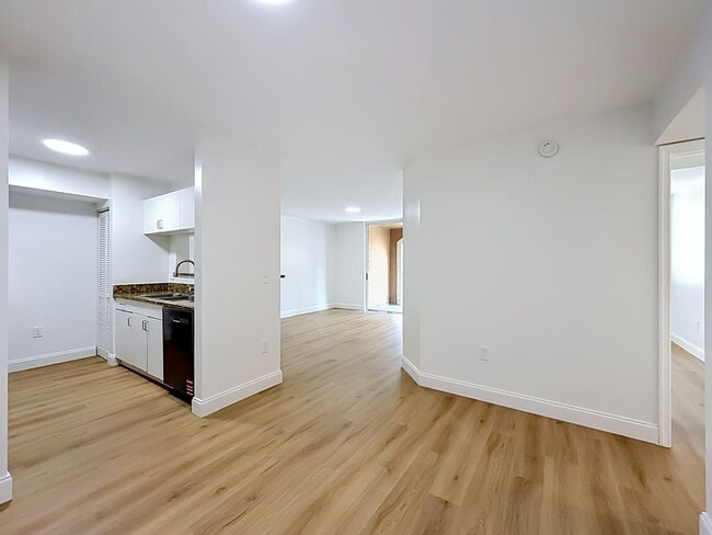 Building Photo - Super Cozy 2 bedroom in Desirable Neighborhood in coconut creek