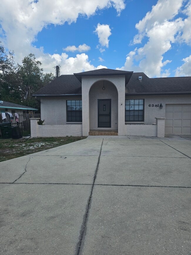 Building Photo - 6391 Gateway Ave