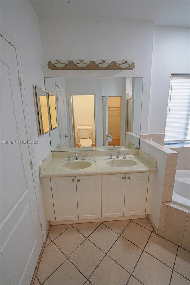 Building Photo - 1751 SW 154th Path