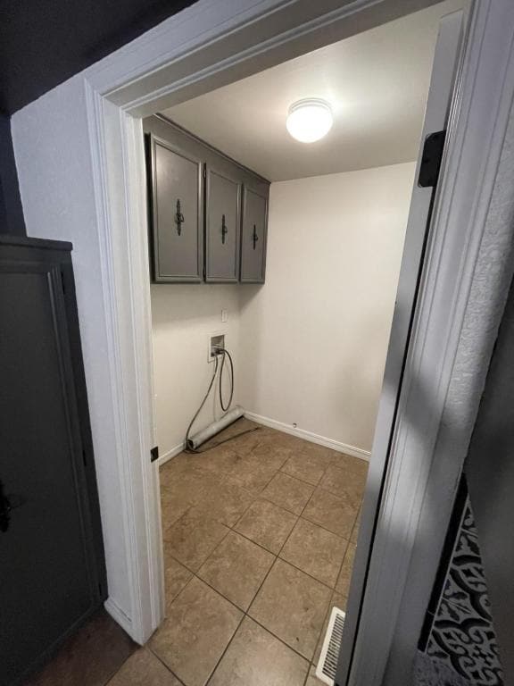 Building Photo - 6114 S Lakewood Ave