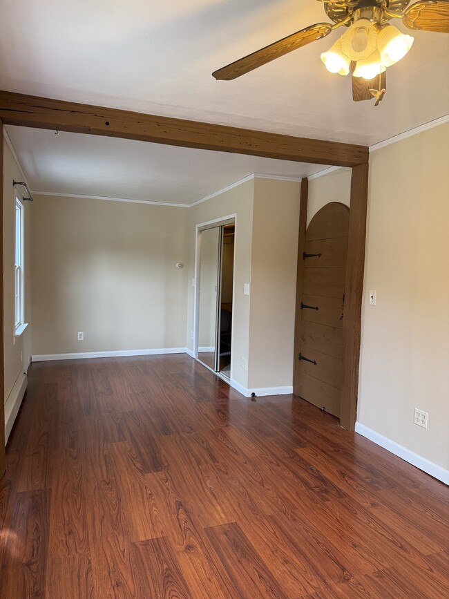 Building Photo - 432 Pepper St