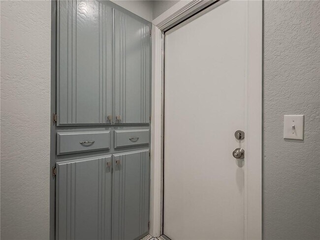 Building Photo - 13156 Marsh Ln