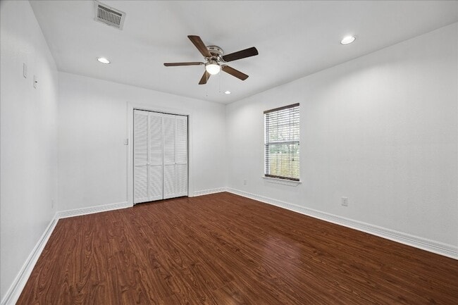 Building Photo - 708 E 32nd St