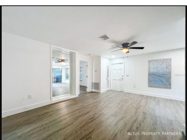 Building Photo - 6233 Dewdrop Way