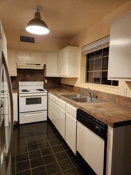 Open Kitchen Design - 544 Multy Ct