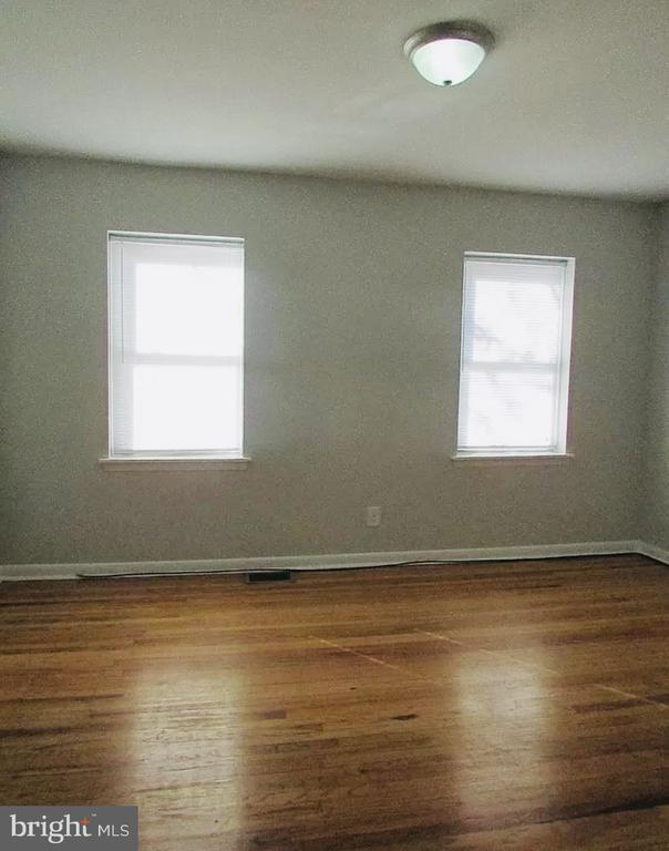 Building Photo - 525 N 33rd St