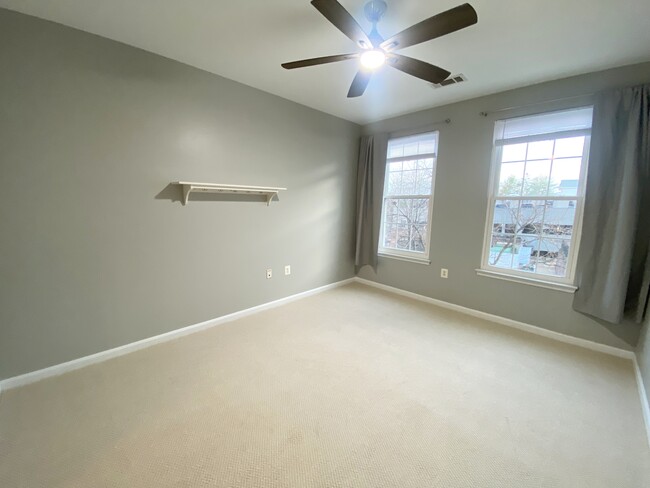 Building Photo - 2465 Army Navy Dr