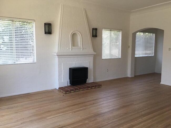 Building Photo - 80 Granada Ave