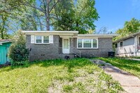Building Photo - Modern Comfort Meets Classic Charm — Secti...