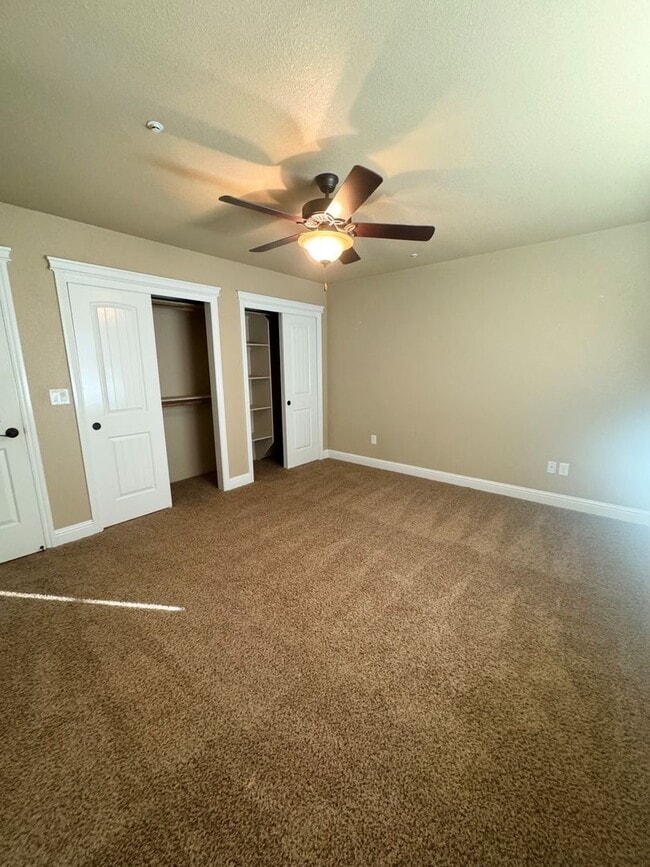 Building Photo - Beautiful Home in Windsor Estates