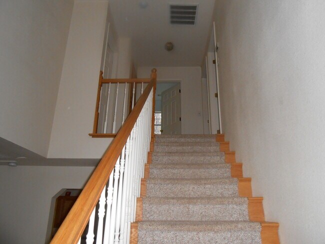 Building Photo - 4896 Chateau Way