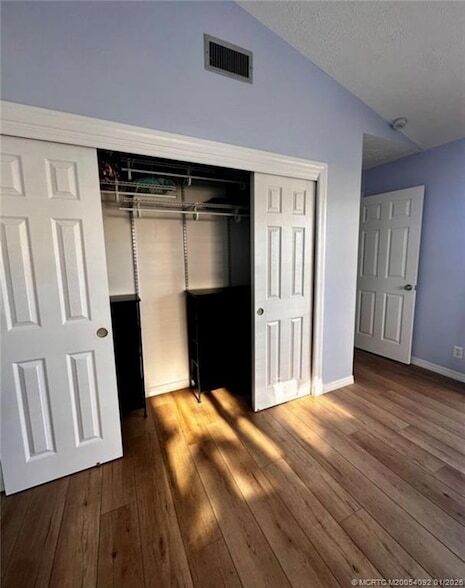 Building Photo - 7411 SE Jamestown Terrace