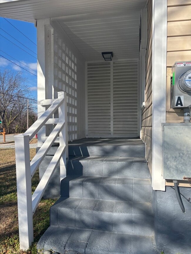 Building Photo - 1095